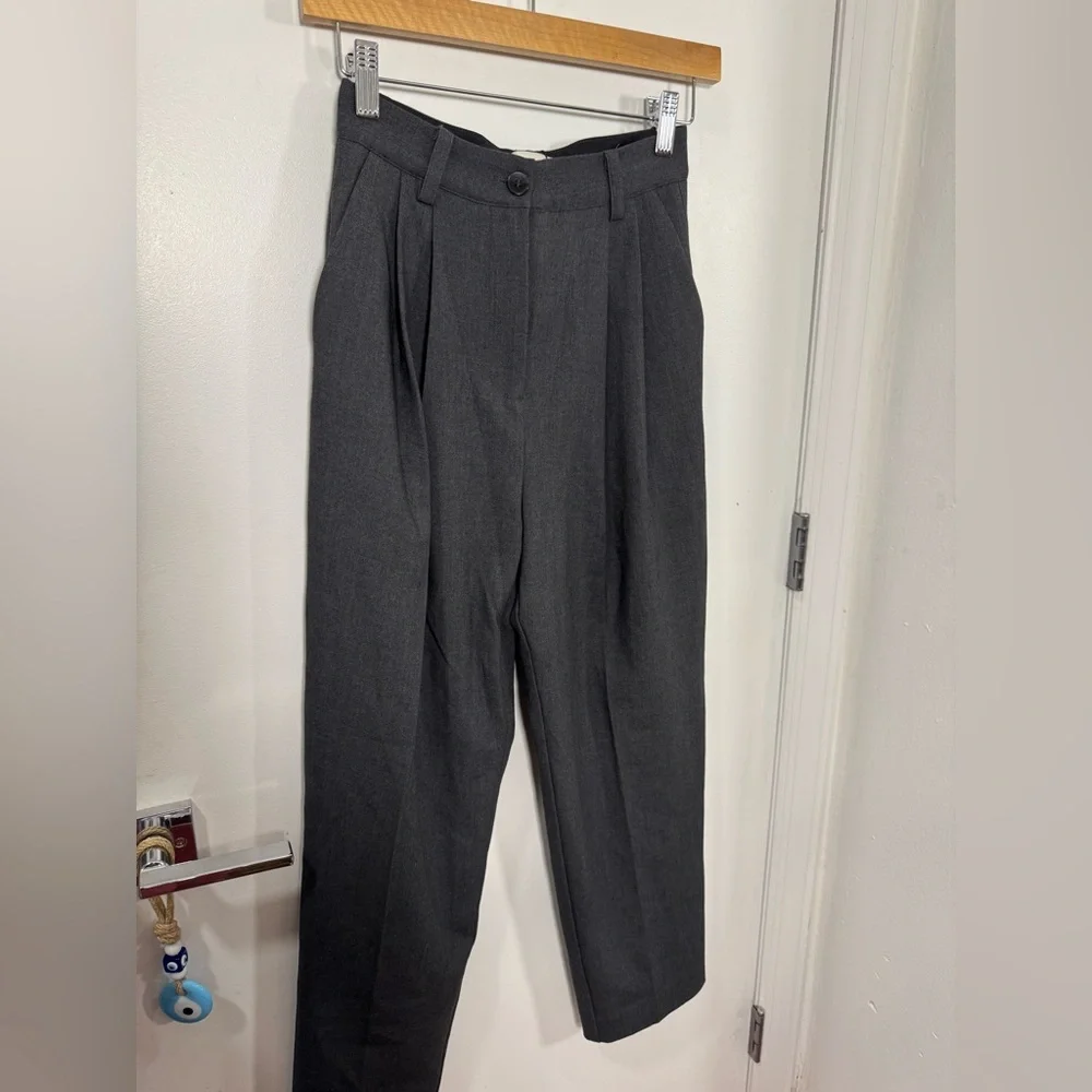 NWT dissh Carey charcoal taper pants - size us 2 / AUS 6 - Picture 4 of 6